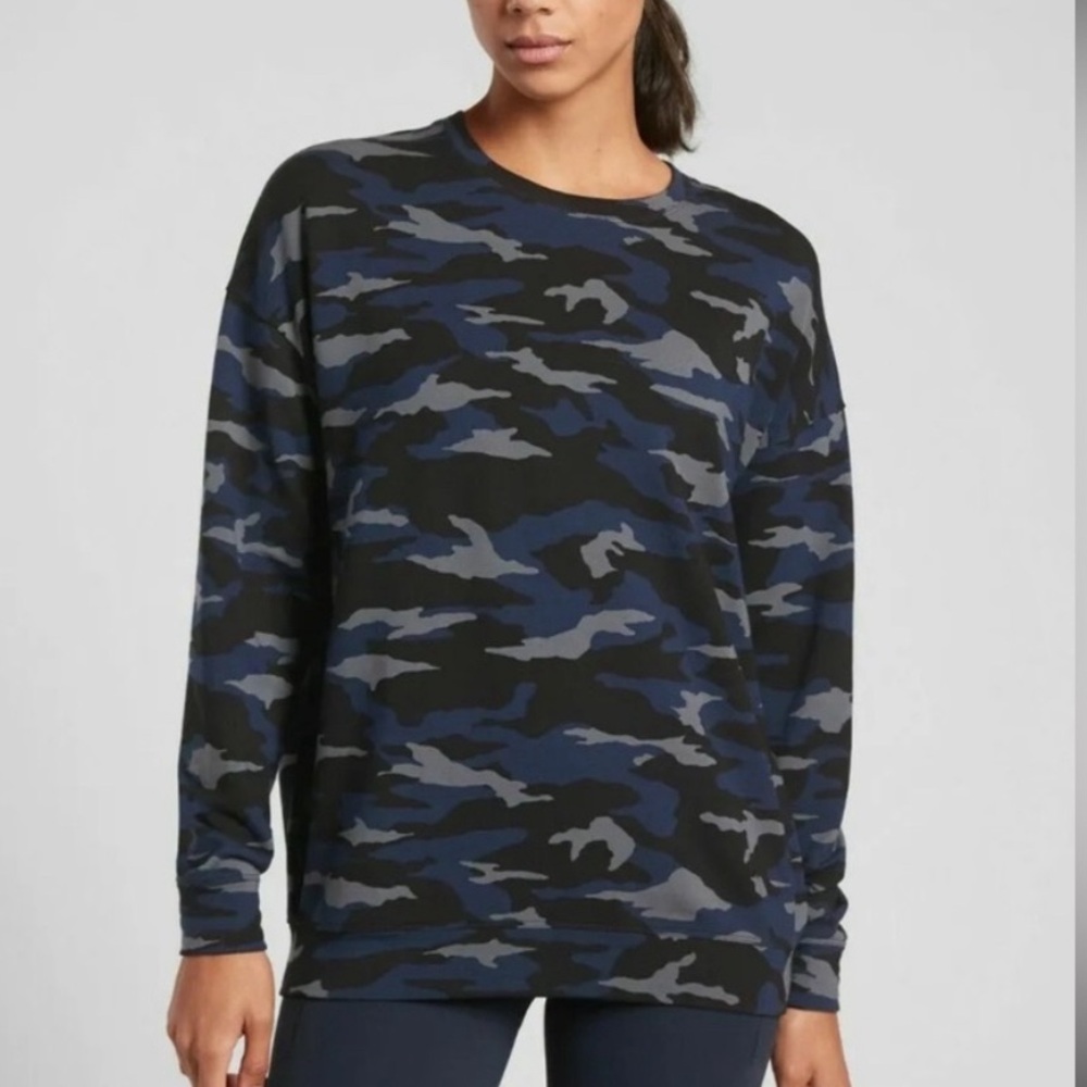 Athleta size xs navy camouflage sweatshirt excellent condition
